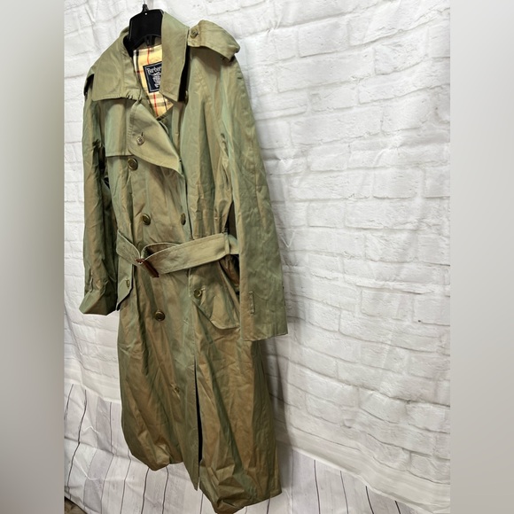 Vintage Burberry's Trench Coat - Picture 5 of 10